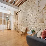 New Stunning 4 Bdrs Apt, With Ac - Le Marais