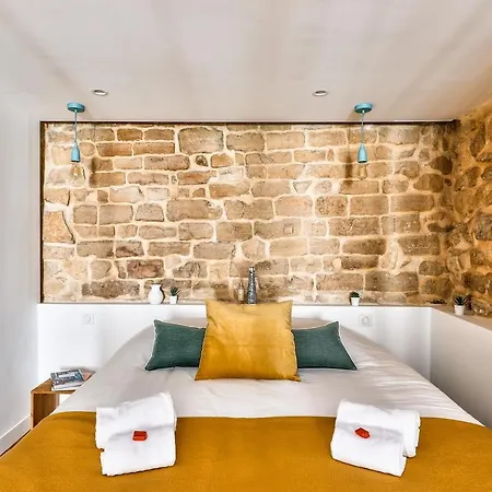 New Stunning 4 Bdrs Apt, With Ac - Le Marais Appartamento *