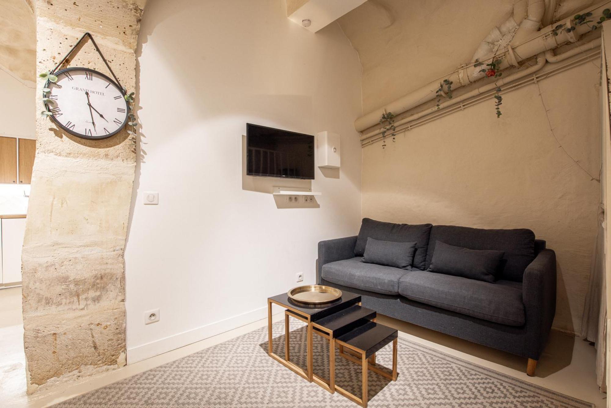New Stunning 4 Bdrs Apt, With Ac - Le Marais