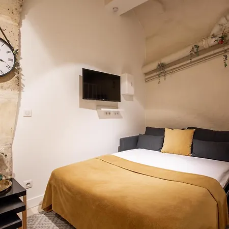 New Stunning 4 Bdrs Apt, With Ac - Le Marais Apartment Paris