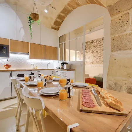 New Stunning 4 Bdrs Apt, With Ac - Le Marais Apartment Paris
